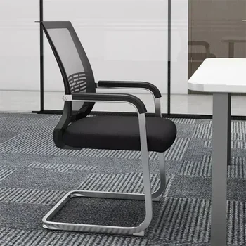 Дугообразный конференц-зал Офисный стул Сетчатая спинка дышащая с подлокотниками, подвешенными в воздухе Офисная мебель كراسي